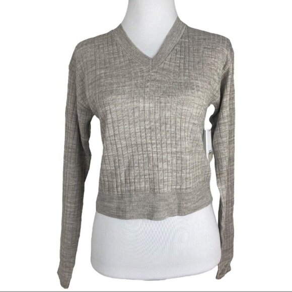 BP Reagan Women's NWT Heather Gray V-Neck Long Sleeve Ribbed Knit Sweater L/C34 - Picture 1 of 10